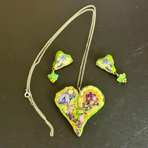 Artisan 14K Gold Handmade Fiber Art Signed Heart Pendant Necklace & Earrings - Picture 6 of 8